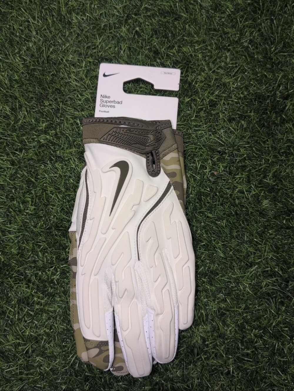 Men's white / olive camo Nike Superbad 7.0 Football Gloves Size XXXL